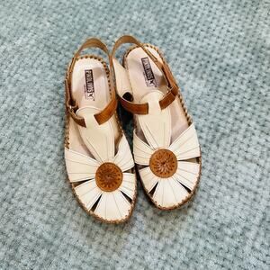 PIKOLINOS Puerto Vallarta Daisy Cutout Round Toe Strappy Marina Sandals W9